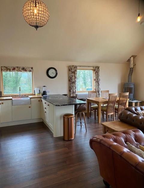Apartment Gwills Countryside With Hot Tub
