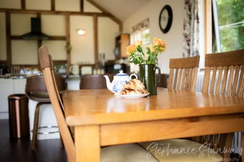 Apartment Gwills Countryside With Hot Tub *